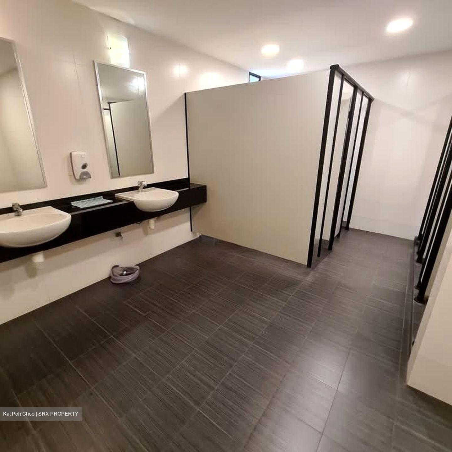 Village Tower (D10), Condominium #562517401